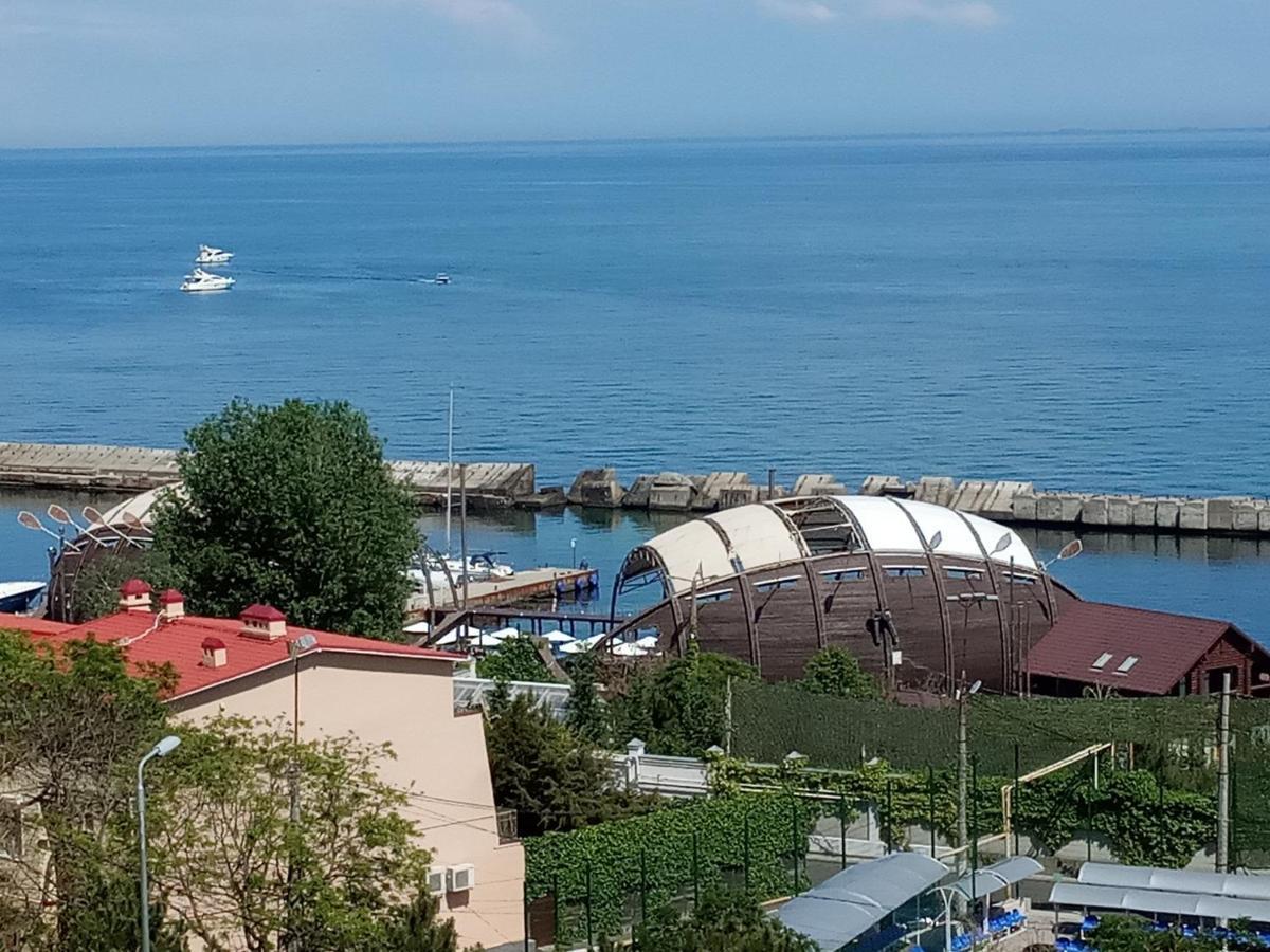 Ваша Квартира В Одессе - У Самого Моря! Odessa Exterior foto